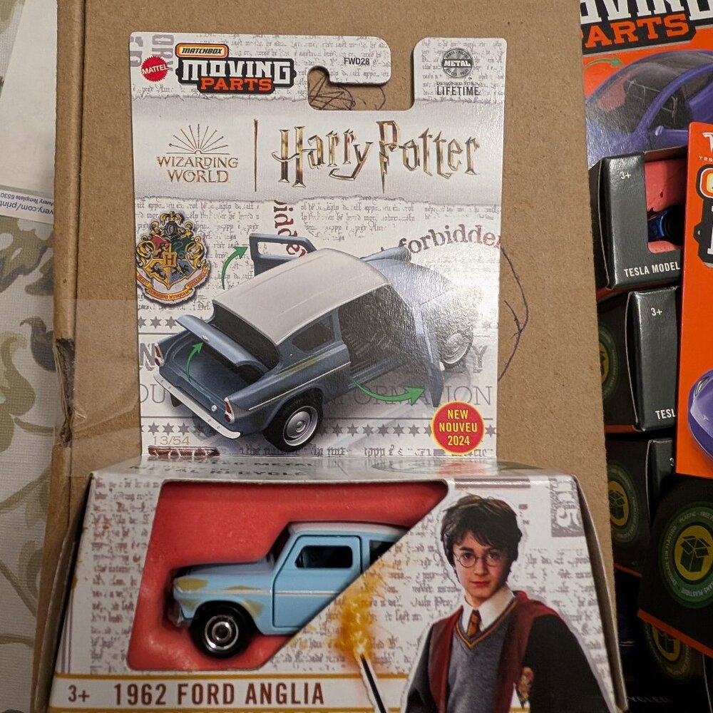 MATCHBOX MOVING PARTS HARRY POTTER FORD ANGLIA